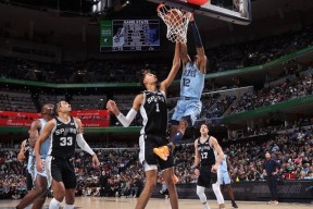 开云体育APP下载-关于NBA季后赛倒计时；圣安东尼奥马刺关键时刻篮板制胜；细节引发关注；悬念犹存；纪律约束更严格的信息