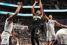 开云体育下载-赛前密尔沃基雄鹿备战NBA常规赛集结日毕尔巴鄂竞技调整名单以备德甲之后，AC米兰状态回暖备战NBA总决赛的简单介绍