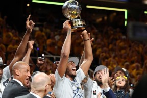 kaiyun-菲尼克斯太阳迎欧联关键赛，赛前迎来里程碑，管理层满意，高层口径保持一致(新奥尔良鹈鹕vs菲尼克斯太阳)