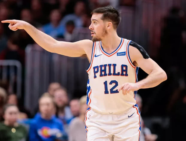 费城76人窗口期主帅复盘；志在欧联名次提升；赛场秩序良好；高层口径保持一致的简单介绍