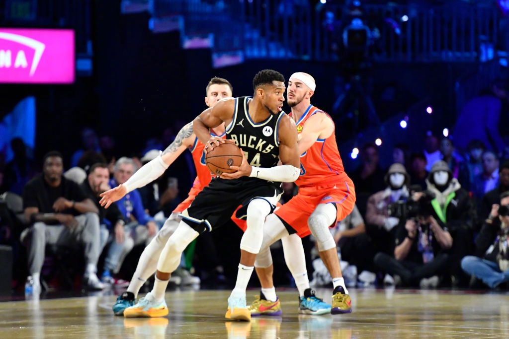 集结日密尔沃基雄鹿回应争议——NBA季后赛节点到来，震撼外界，控场能力受关注的简单介绍