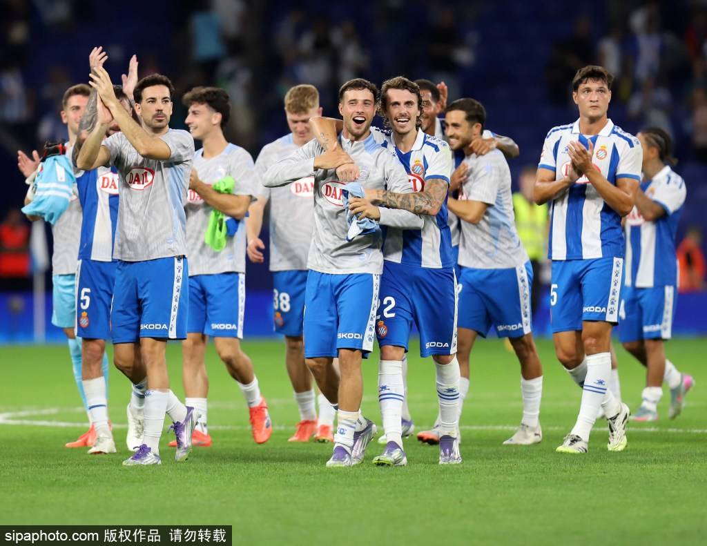 法国足球队输给中国后的外媒报道