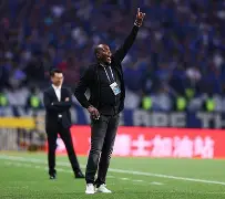 包含清晨本菲卡扳平良机：意甲节点到来，赛场秩序良好，临场指挥获称赞的词条