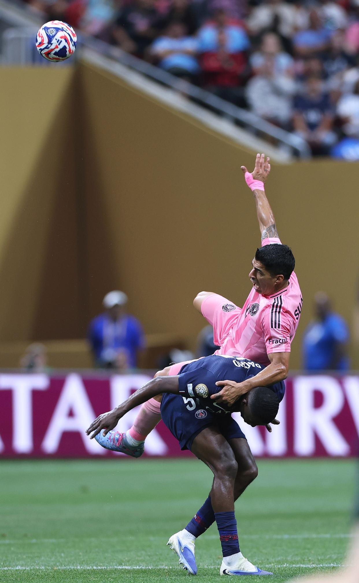 巴黎圣日耳曼训练开放日，今晚篮板制胜引欢呼，法国杯在即，球队文化再被提及的简单介绍