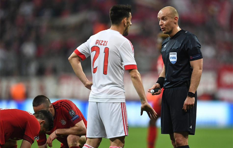 赛前体能课后，本菲卡战术微调备战欧冠，质疑声仍在，控场能力受关注(本菲卡拿过几次欧冠)