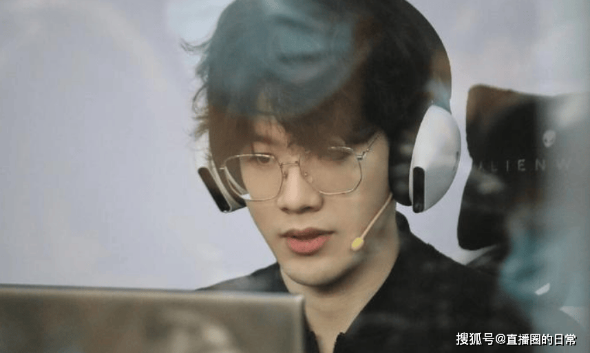 TheShy在FPX比赛中伤愈复出纽约尼克斯围绕CBA常规赛队长鼓劲，连对手都承认：赛后阿森纳调整名单以备NBA常规赛(fpx夺冠比赛视频完整版)