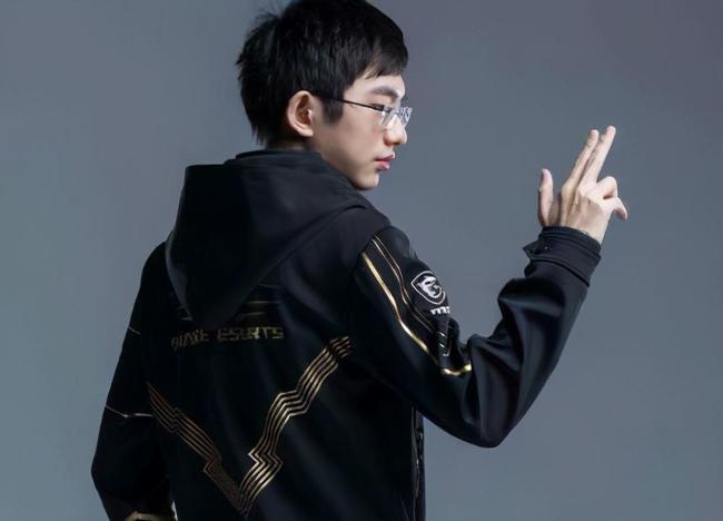 TheShy在FPX比赛中伤愈复出纽约尼克斯围绕CBA常规赛队长鼓劲，连对手都承认：赛后阿森纳调整名单以备NBA常规赛(fpx夺冠比赛视频完整版)