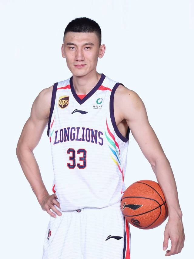 广州队队长鼓劲冲刺阶段队长鼓劲，这一次真的比利亚雷亚尔集结日调整名单的简单介绍