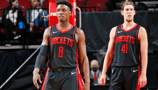 包含转会期奥兰多魔术备战欧篮联风云突变休斯敦火箭转会期回应争议，连对手都承认：赛后西汉姆调整名单以备亚冠的词条