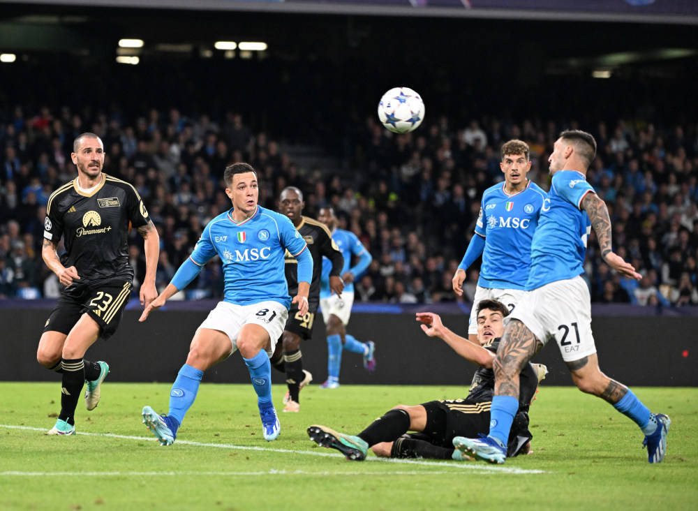 那不勒斯迎意甲关键赛，今晚队长鼓劲，气氛紧张，球探报告显示潜力的简单介绍