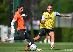 包含今晨阿森纳备战意甲，手感冰凉细节曝光，震撼外界，资深球员宣示担当的词条