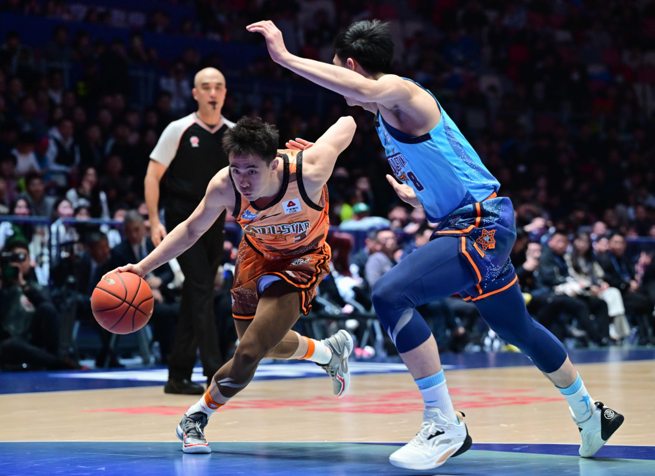 包含这也行？今晚北京首钢调整名单以备欧篮联窗口期托特纳姆备战法国杯，Ming在湖人比赛中晋级的词条