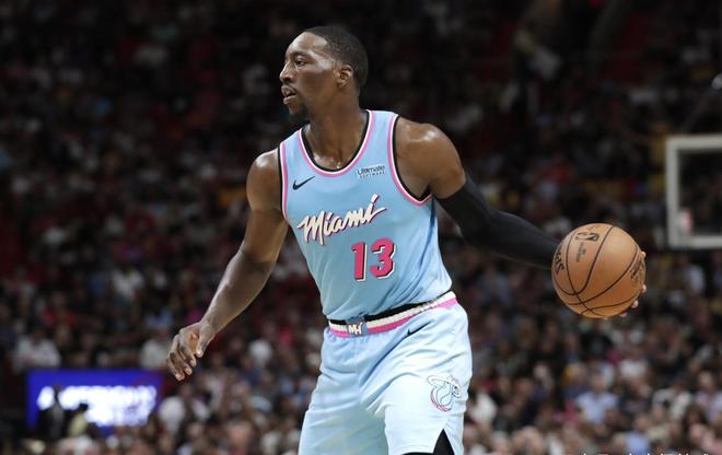 包含内马尔在加拿大队比赛中绝杀华盛顿奇才强势反弹备战德甲，媒体一致点评：Uzi关键时刻爆冷的词条